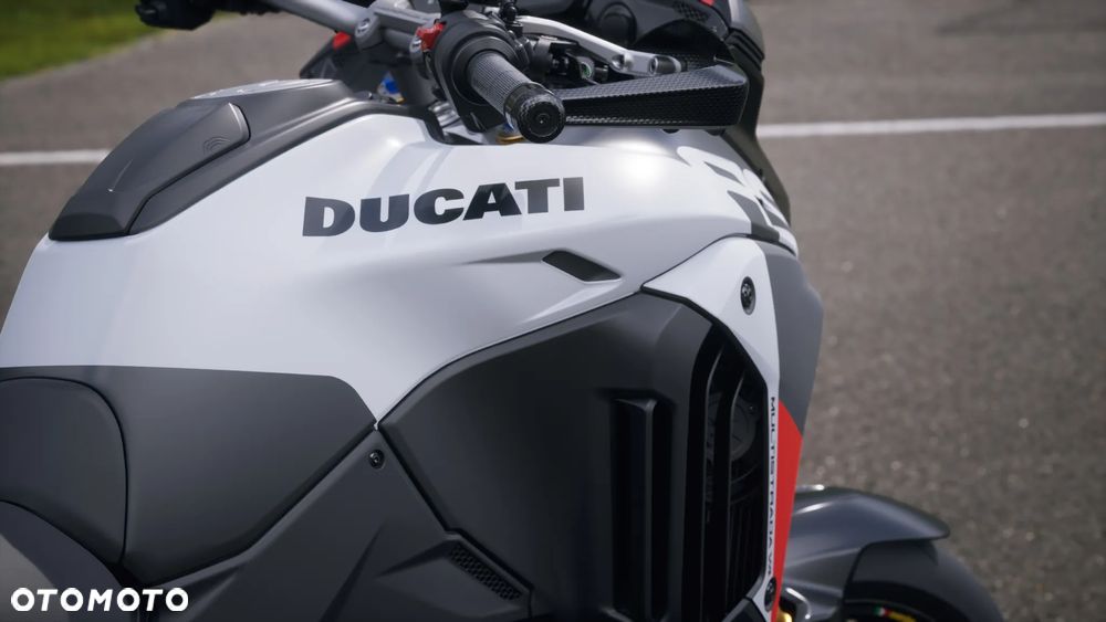 Ducati Multistrada - 7