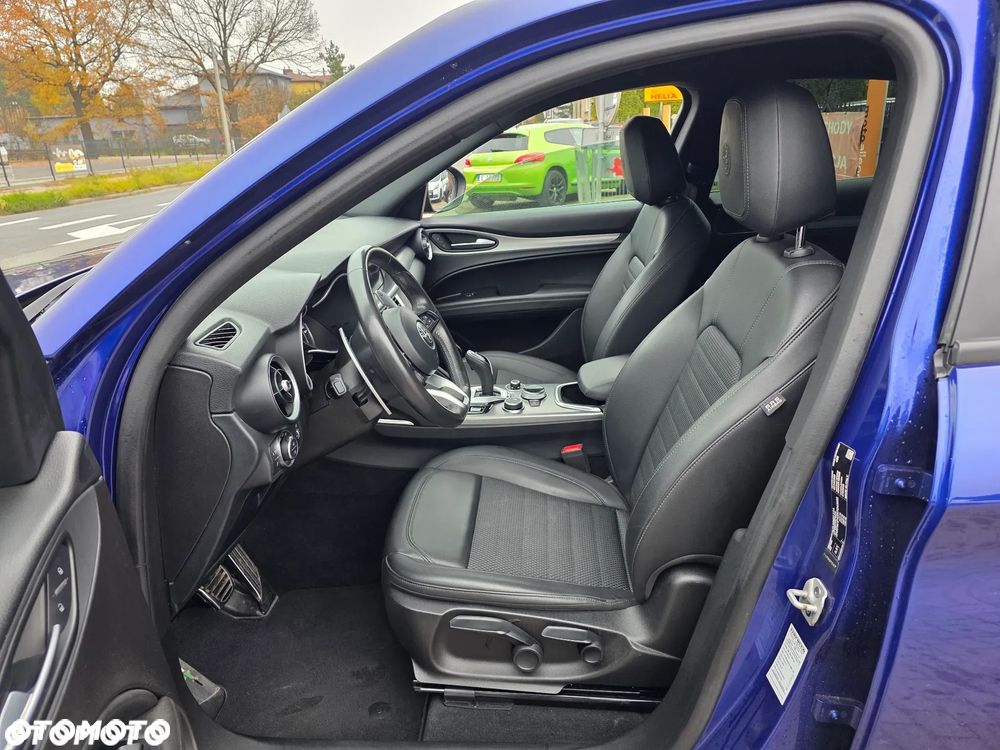 Alfa Romeo Stelvio 2.2 16V AT8 Q4 B-Tech - 11