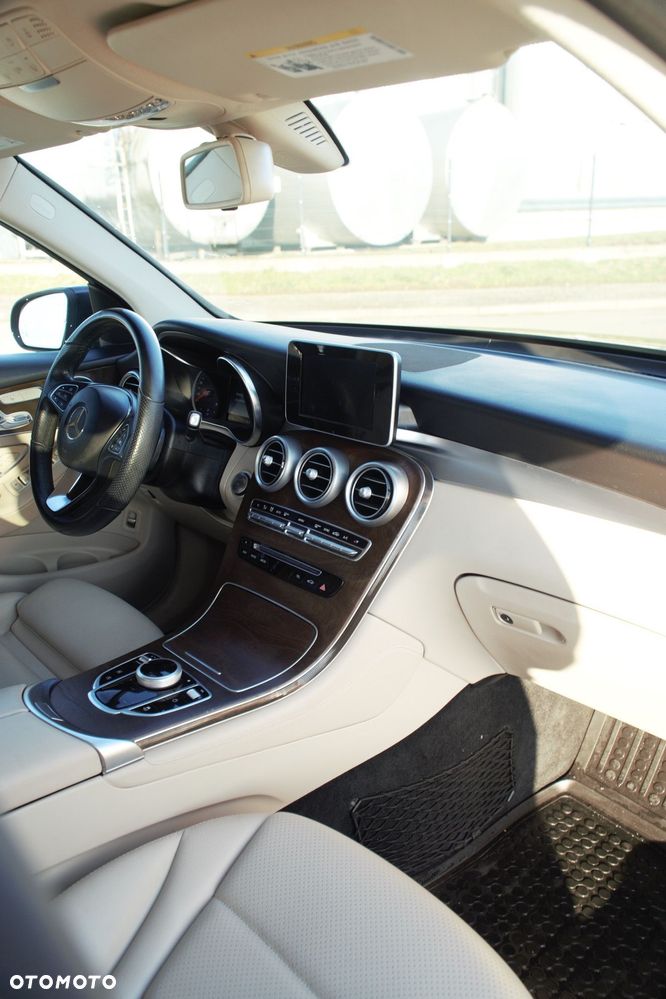 Mercedes-Benz GLC 300 4-Matic - 27
