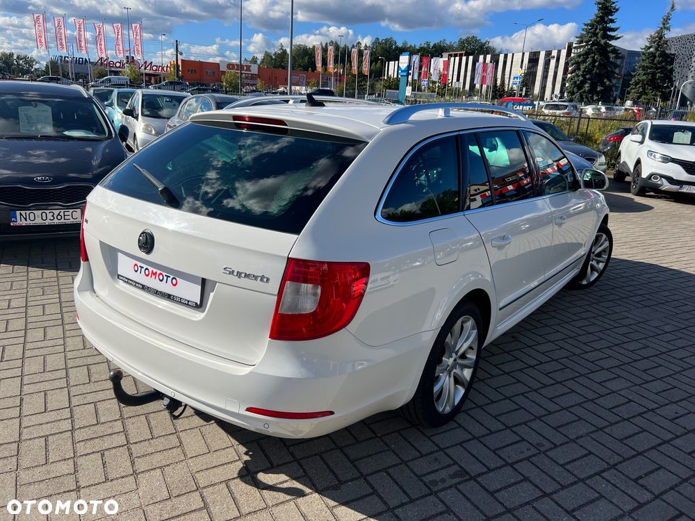 Skoda Superb 2.0 TDI Ambition DSG - 4