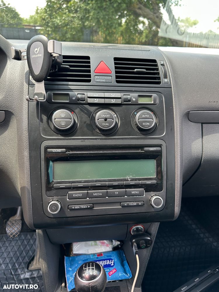 VOLKSWAGEN Touran 2006 — imagine 9