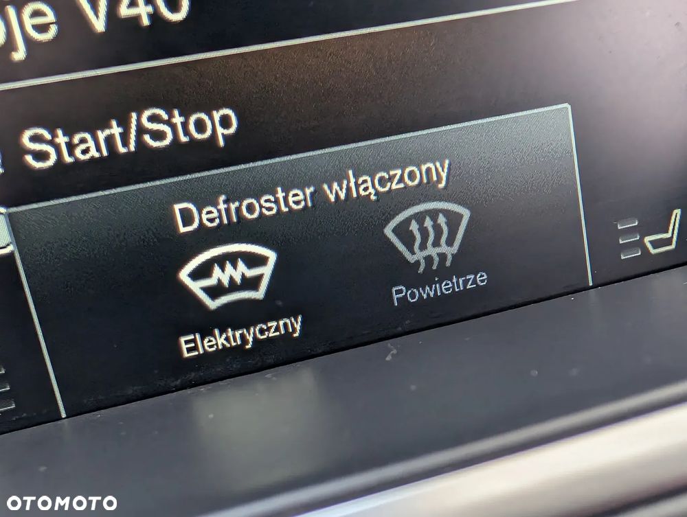Volvo V40 Cross Country - 16