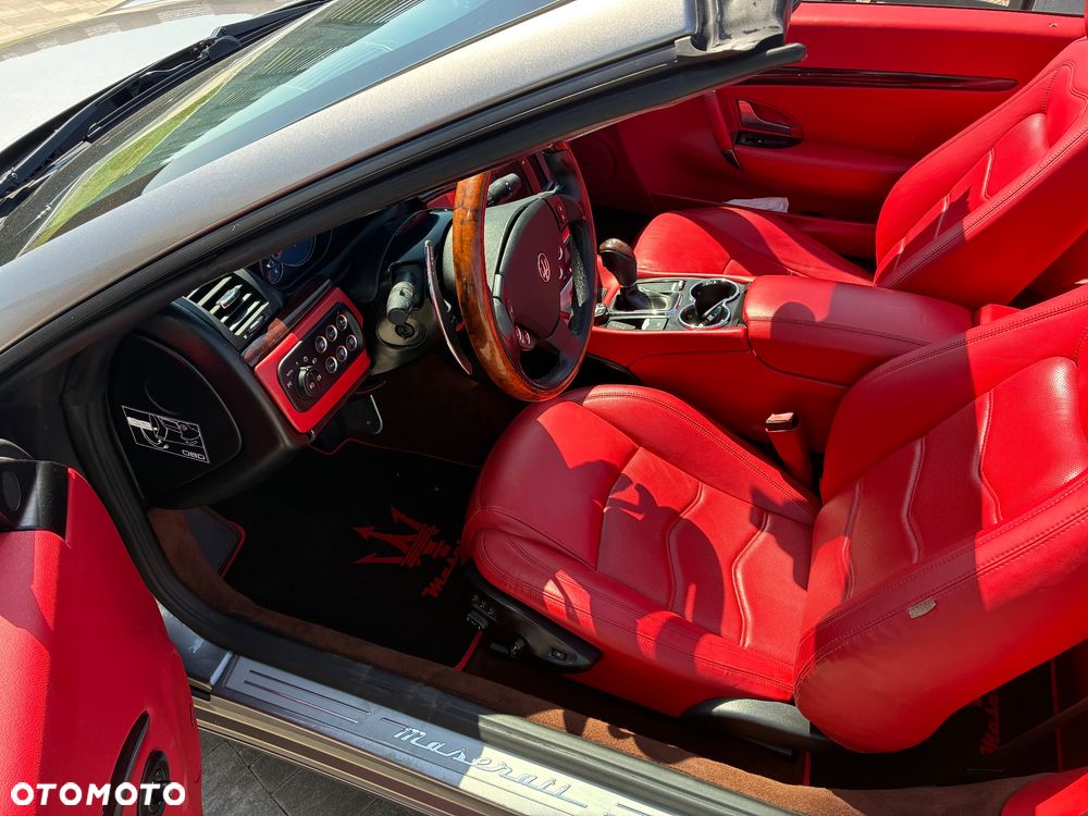 Maserati GranCabrio - 9