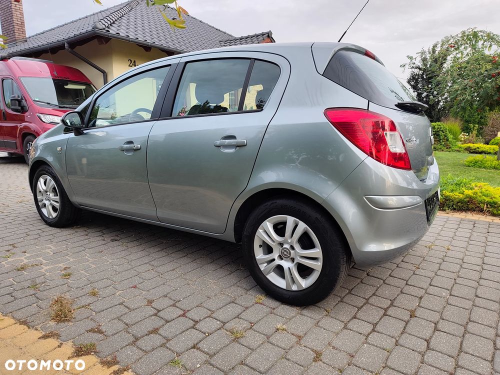 Opel Corsa - 8