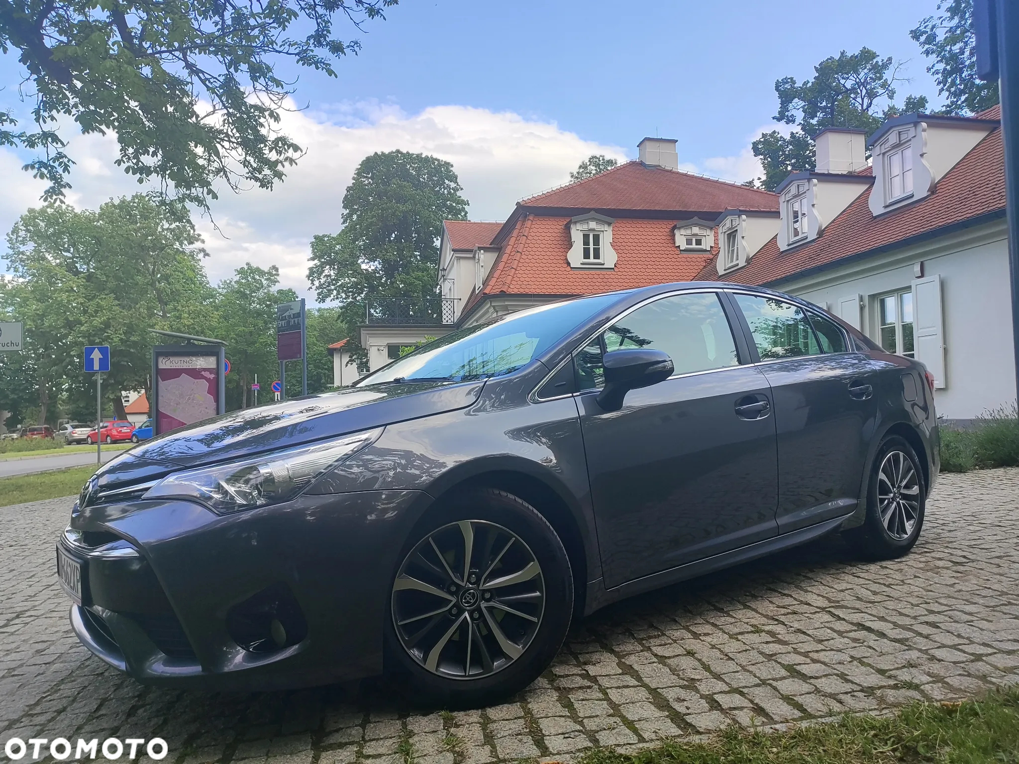 Toyota Avensis - 15