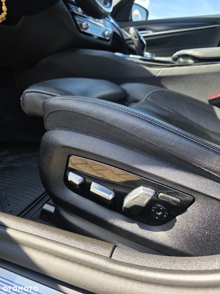 BMW Seria 5 520d M Sport Edition - 19