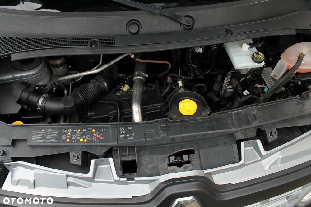 Renault BRYGADOWY MASTER 7 MIEJSCOWY MEGA STAN - 18