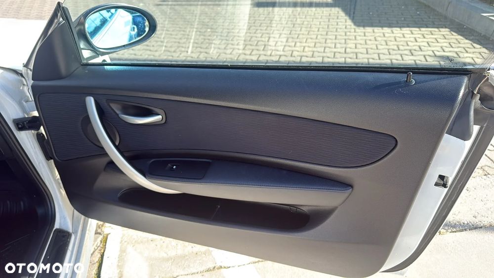 BMW Seria 1 116i - 24