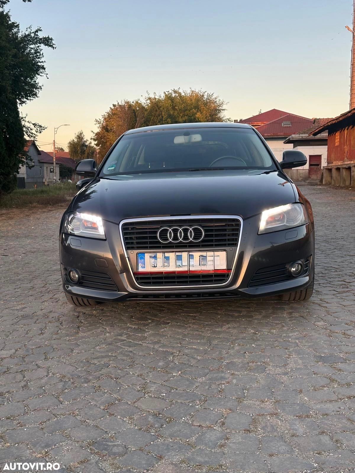 Audi A3 2.0 TDI Sportback S tronic - 1