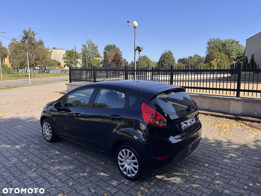 Ford Fiesta 1.25 Ambiente EU5 - 2