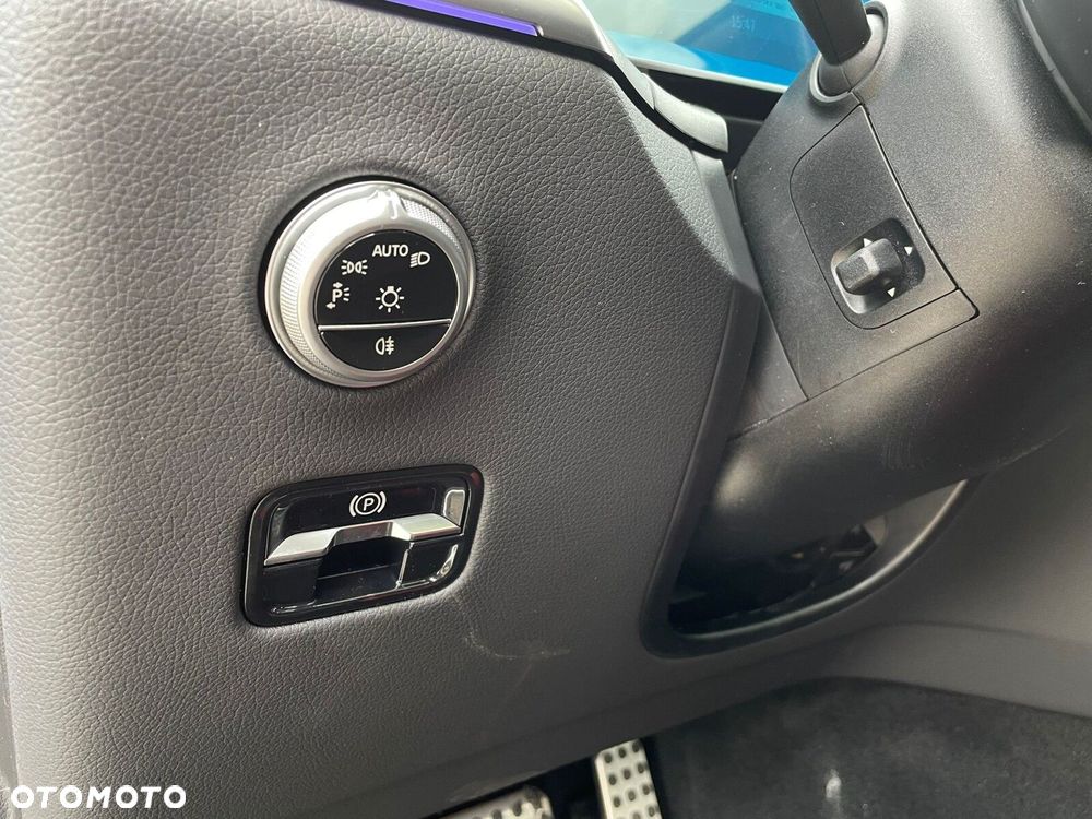 Mercedes-Benz GLC - 13