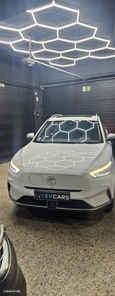 MG ZS EV 50.3 kWh Luxury - 4