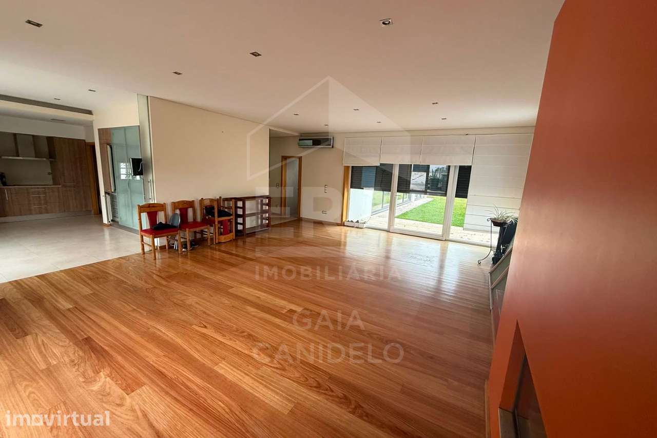 Moradia Isolada T4+1 a 1Km da Praia - Grande imagem: 3/25