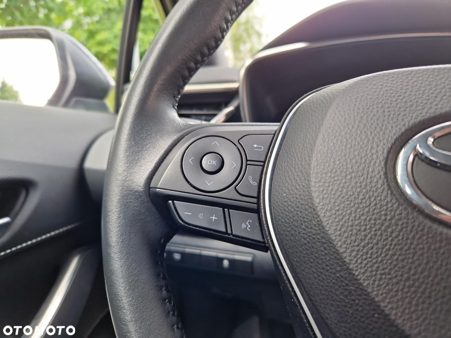 Toyota Corolla 1.8 Hybrid Comfort - 21