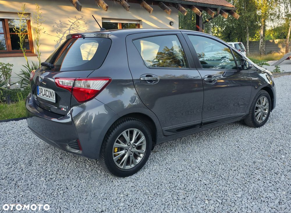 Toyota Yaris Hybrid 100 Business Edition - 5