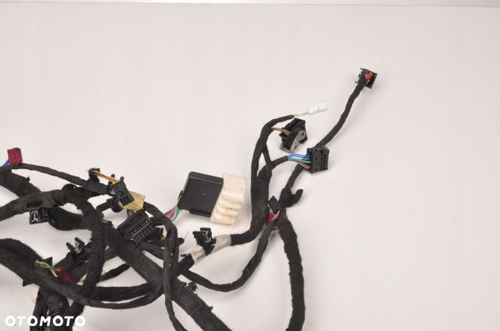 BMW G20 330e WIĄZKA BAGAŻNIKA 9436424 - 9