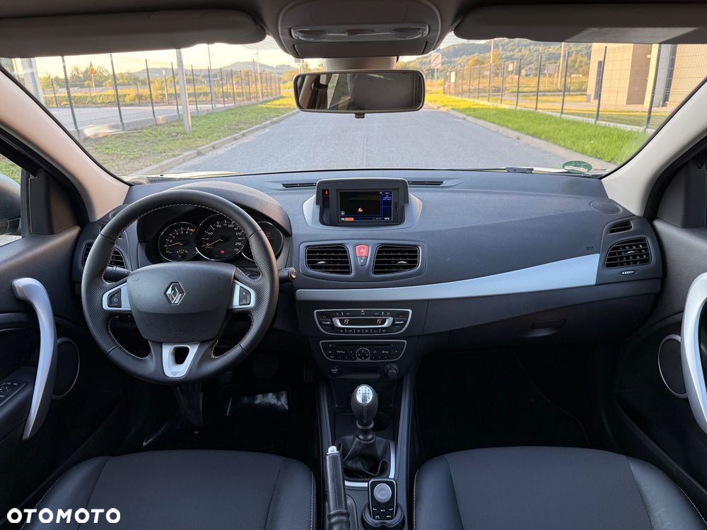 Renault Fluence 2.0 16V Privilege - 23
