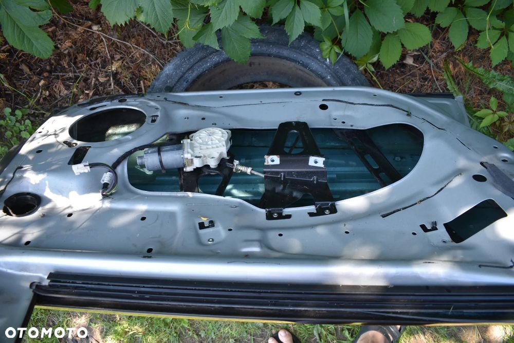 MERCEDES W211 DRZWI PRZEDNIE PRZÓD LEWE 775 IGŁA - 13