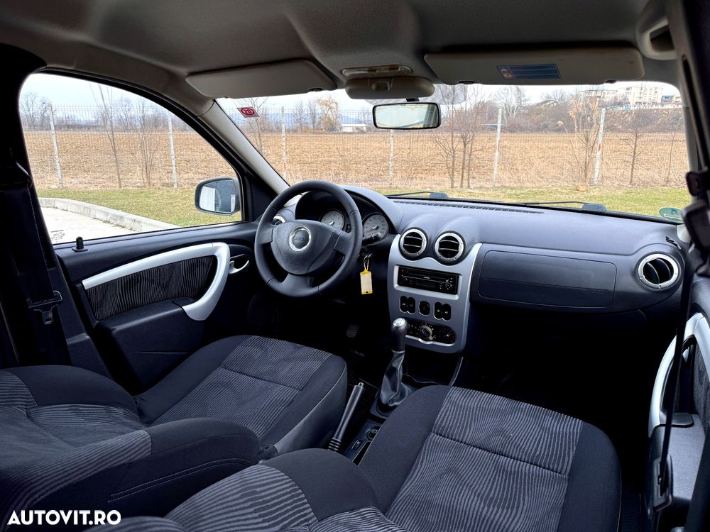 Dacia Logan 1.6 16V Laureate - 8