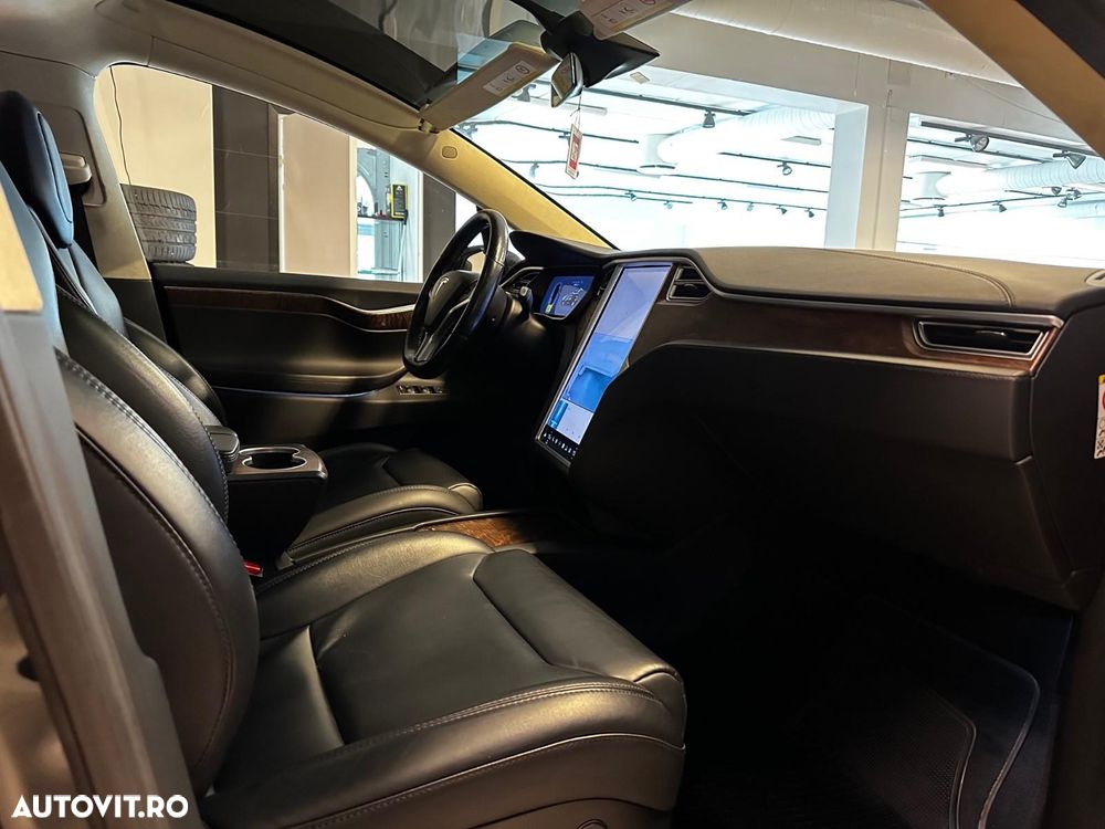 Tesla Model X Long Range - 27