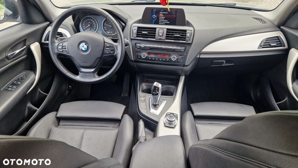 BMW Seria 1 118d Sport Line - 12