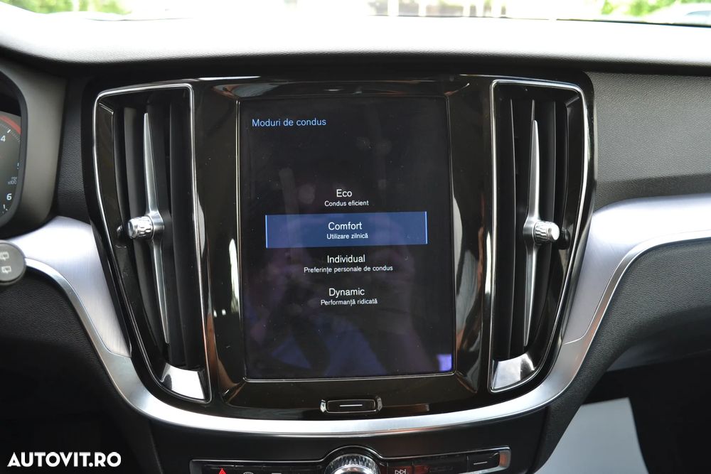 Volvo V60 B4 D Geartronic Momentum Pro - 20