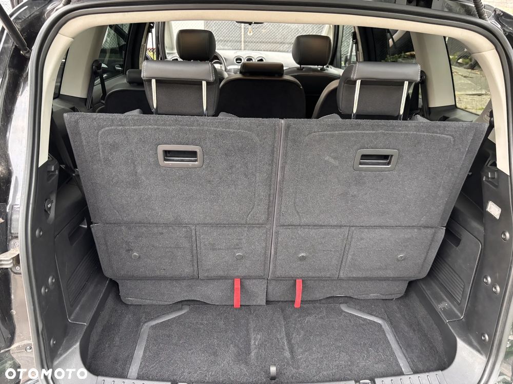 Ford S-Max - 14