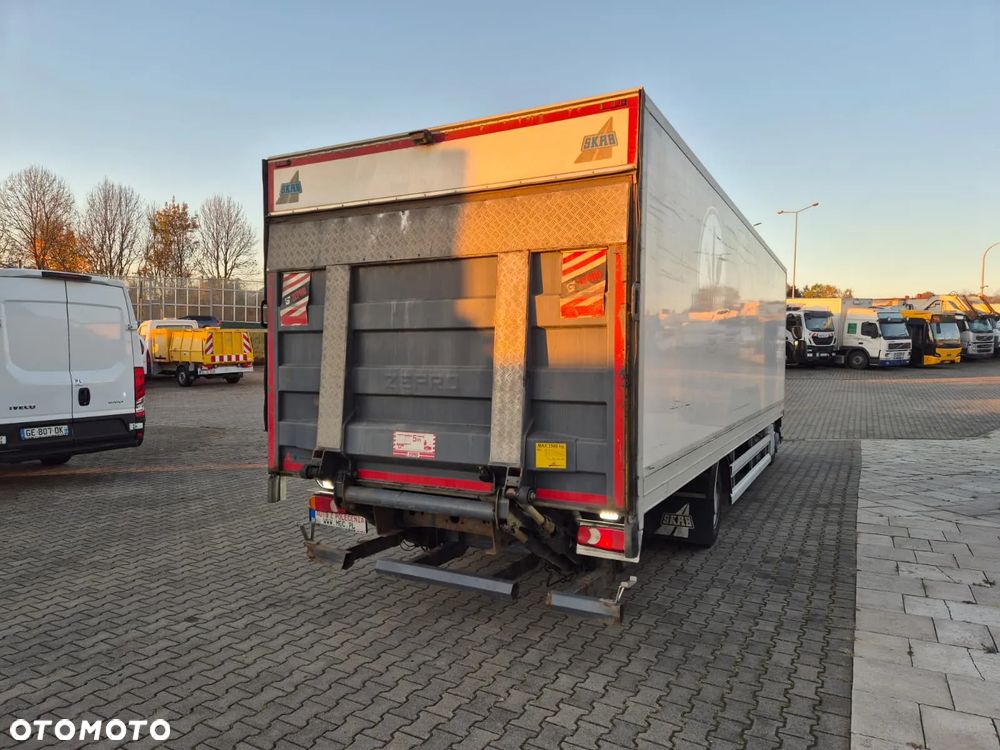 Volvo FL 240 4X2 / 18 EP / CHŁODNIA / SKAB / MITSUBISHI / 2 KOMORY / MOŻLIWOŚĆ USUNIĘCIA ŚCIANEK / 1 WŁ / NIE PICOWANY / OKAZJA! / MODEL 2017 / EURO 6 - 8