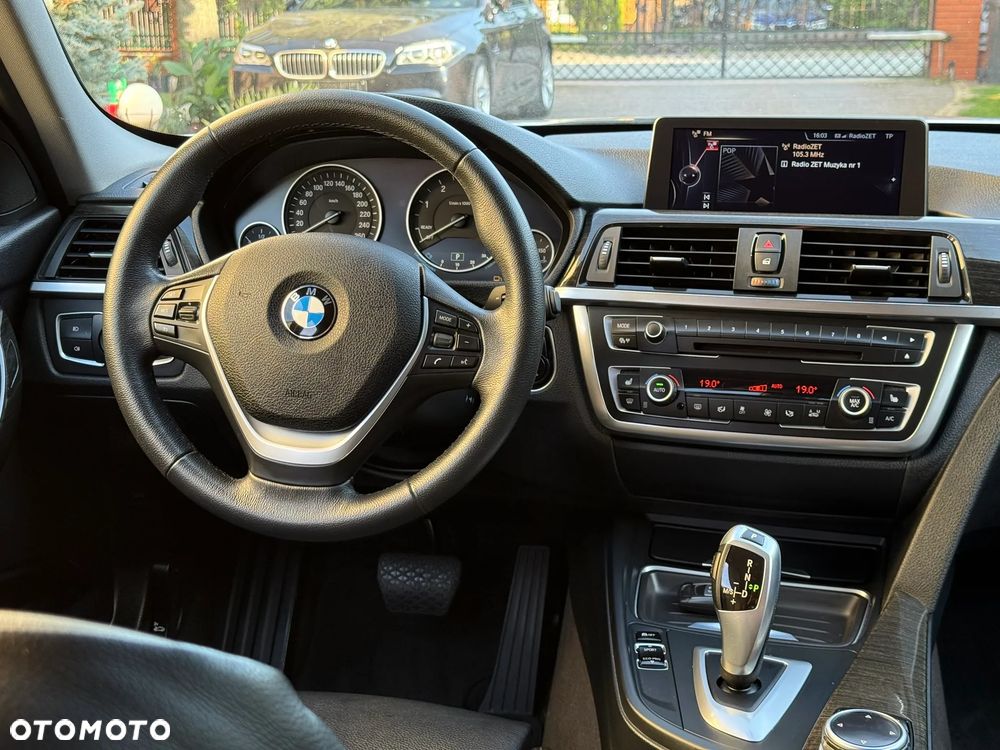 BMW Seria 3 320d Efficient Dynamics Edition Luxury Line - 29