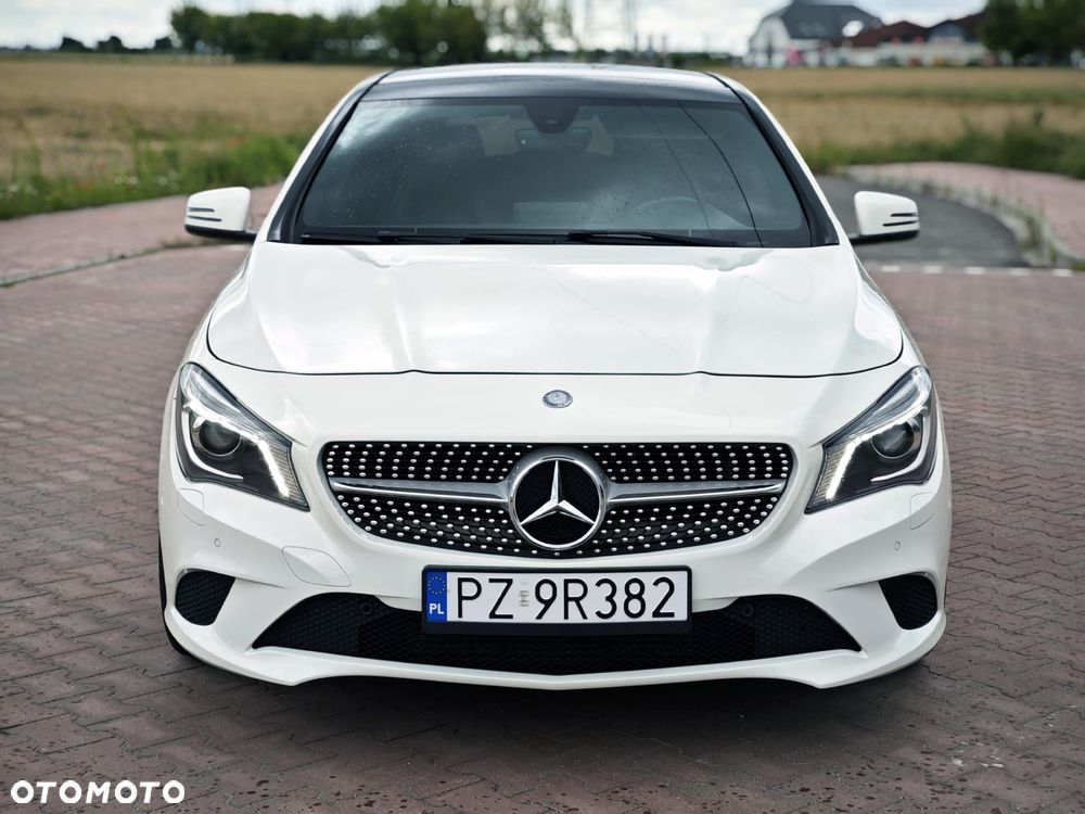 Mercedes-Benz CLA 180 7G-DCT - 3