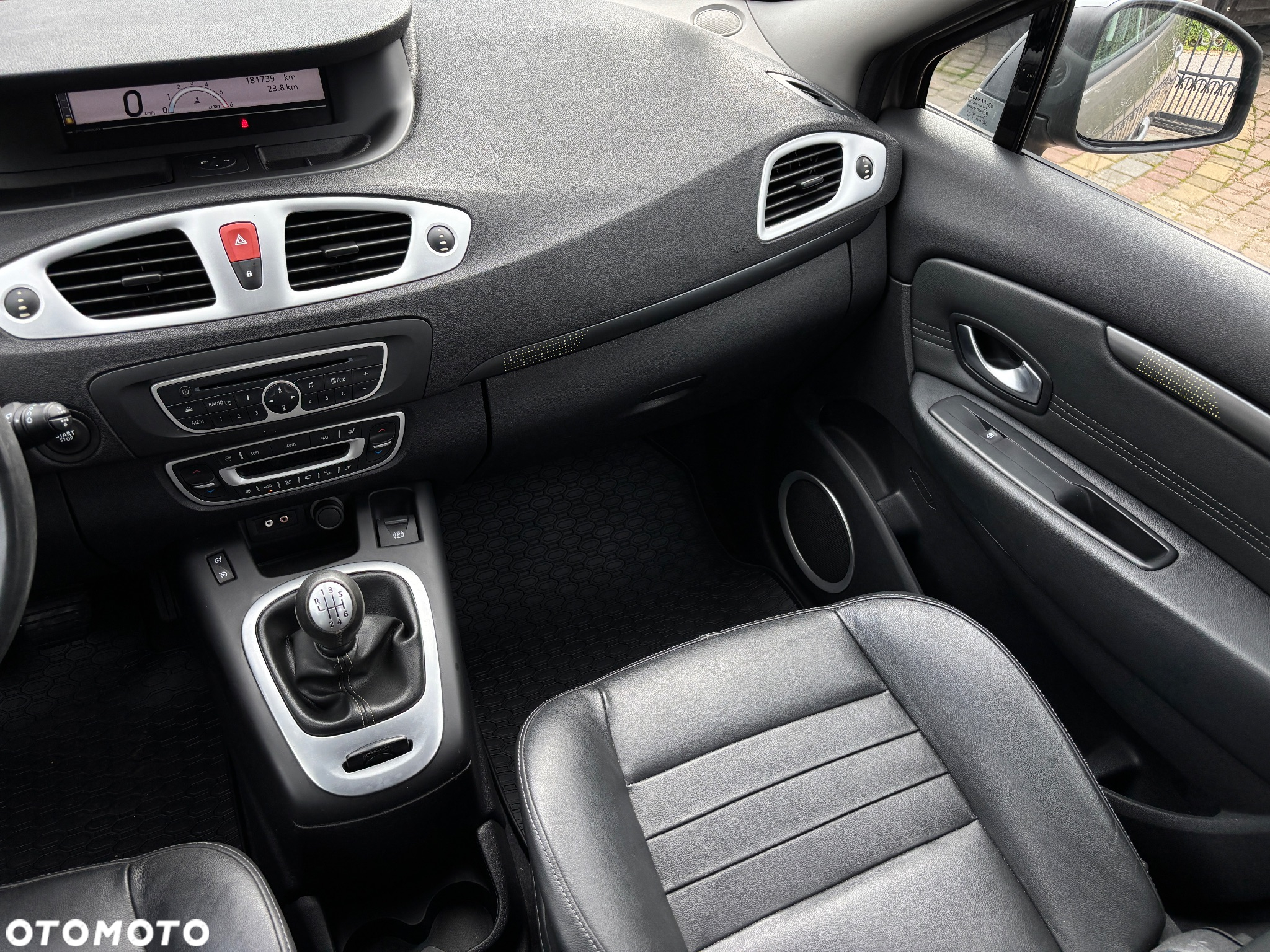 Renault Scenic 1.9 dCi Privilege - 14
