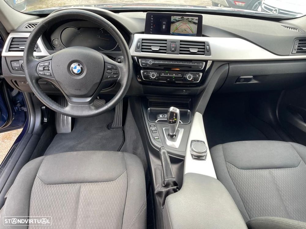 BMW 320 d Touring Advantage Auto - 17