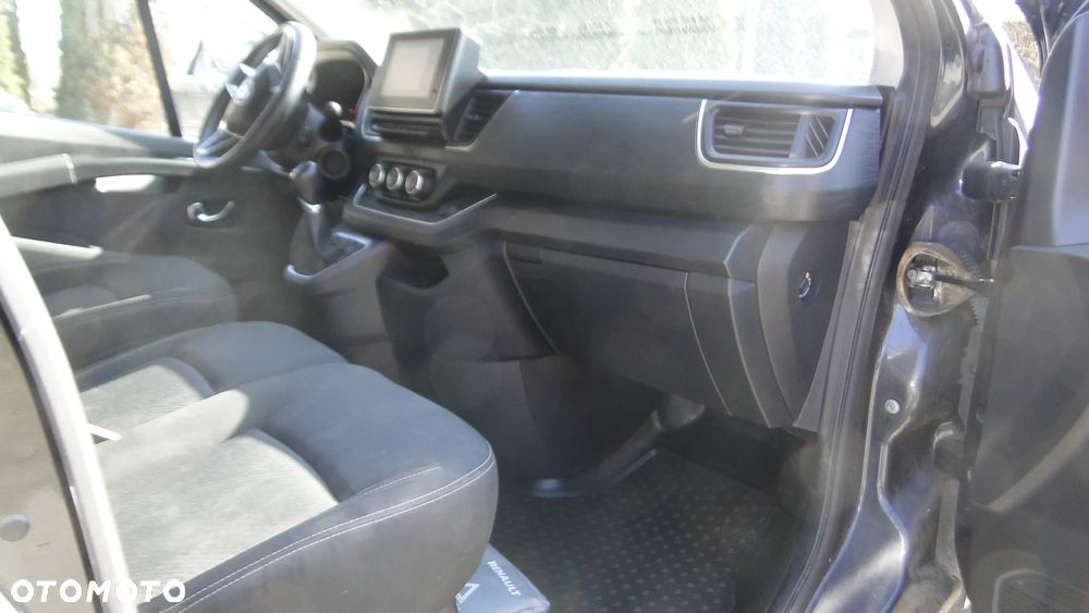 Renault Trafic - 15