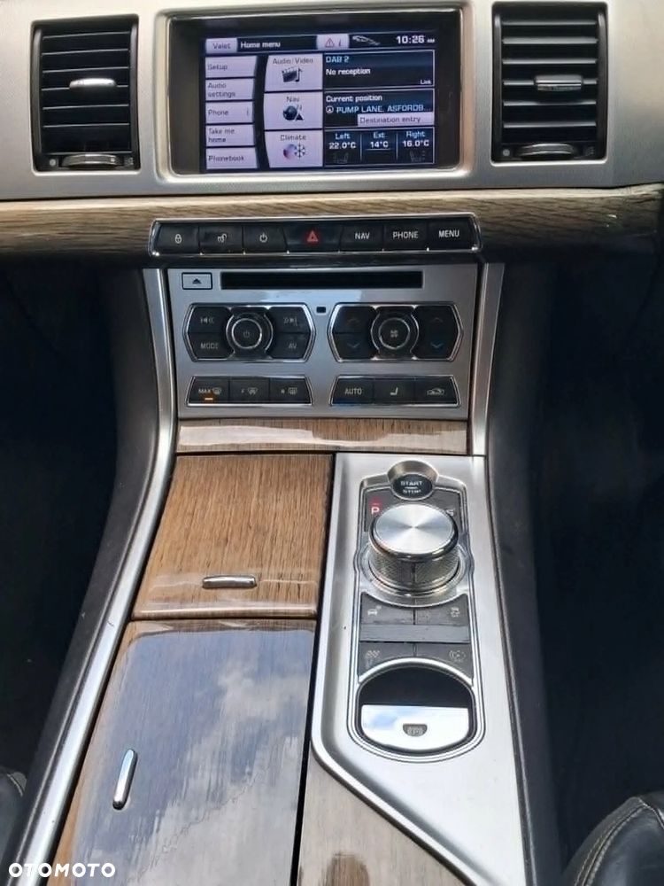 Jaguar XF 3.0 V6 D Premium Luxury - 10
