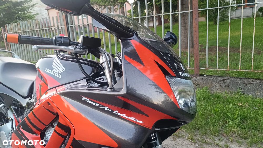 Honda CBR - 11
