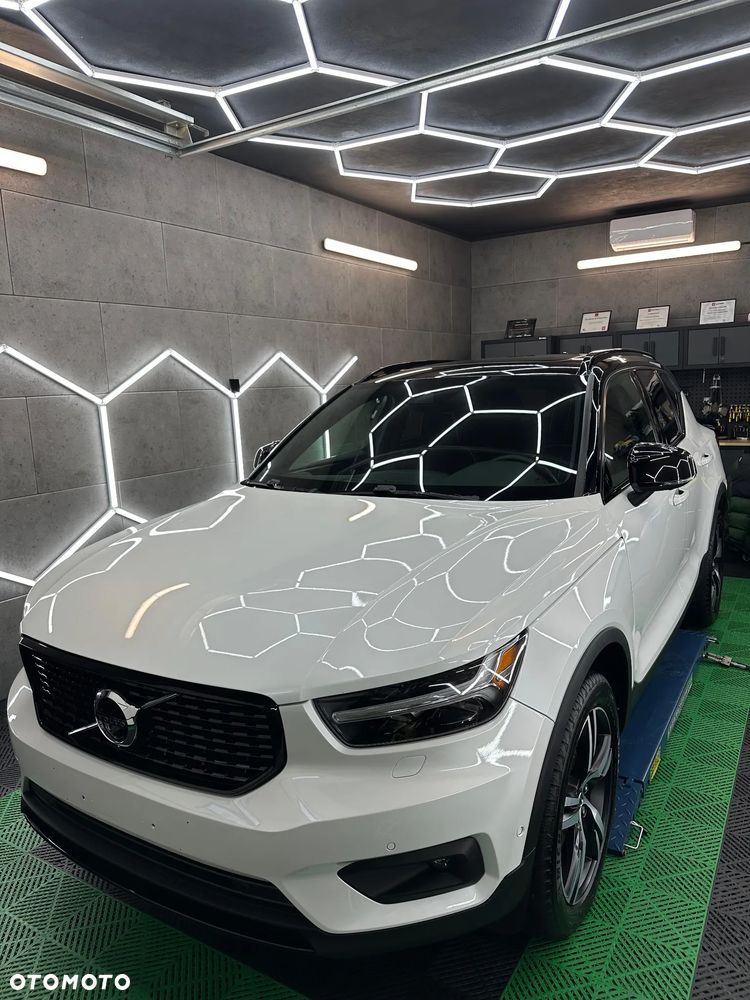 Volvo XC 40 T5 AWD Geartronic R-Design - 3