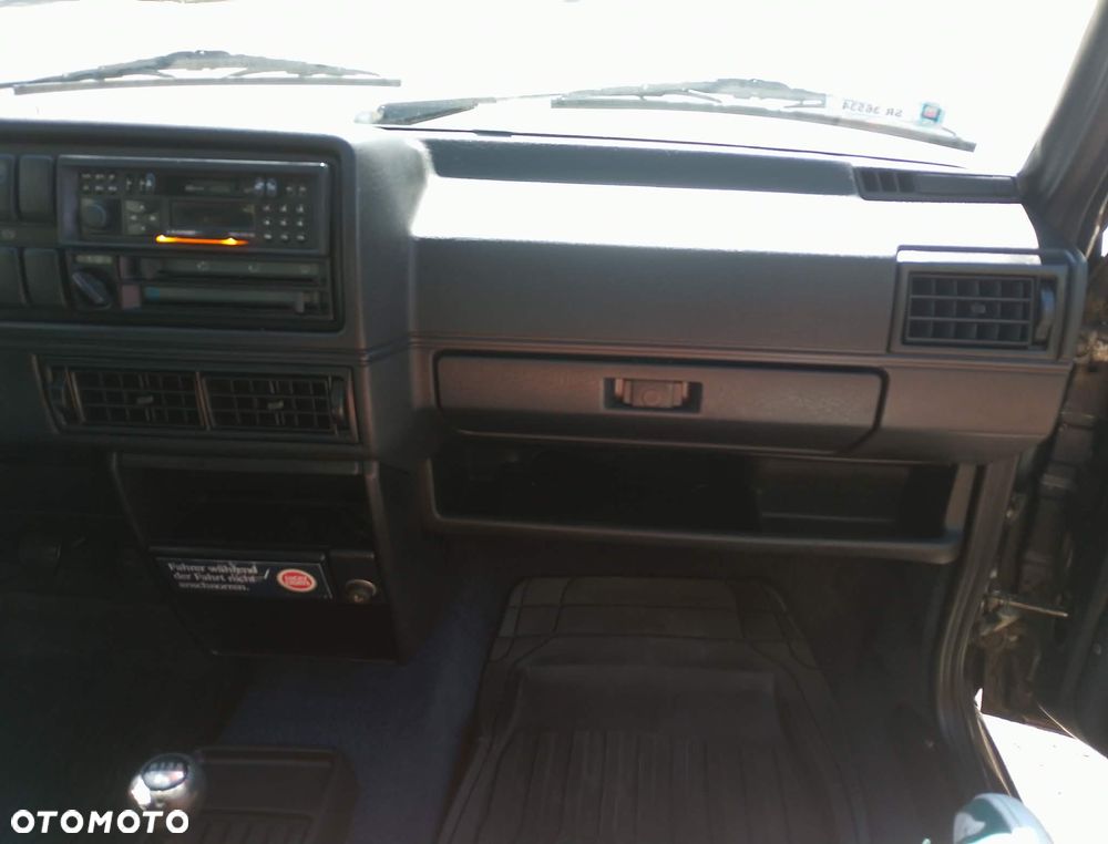 Volkswagen Golf 1.6 CL - 27