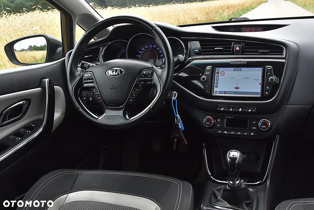 Kia Ceed 1.6 GDI L Business Line - 31