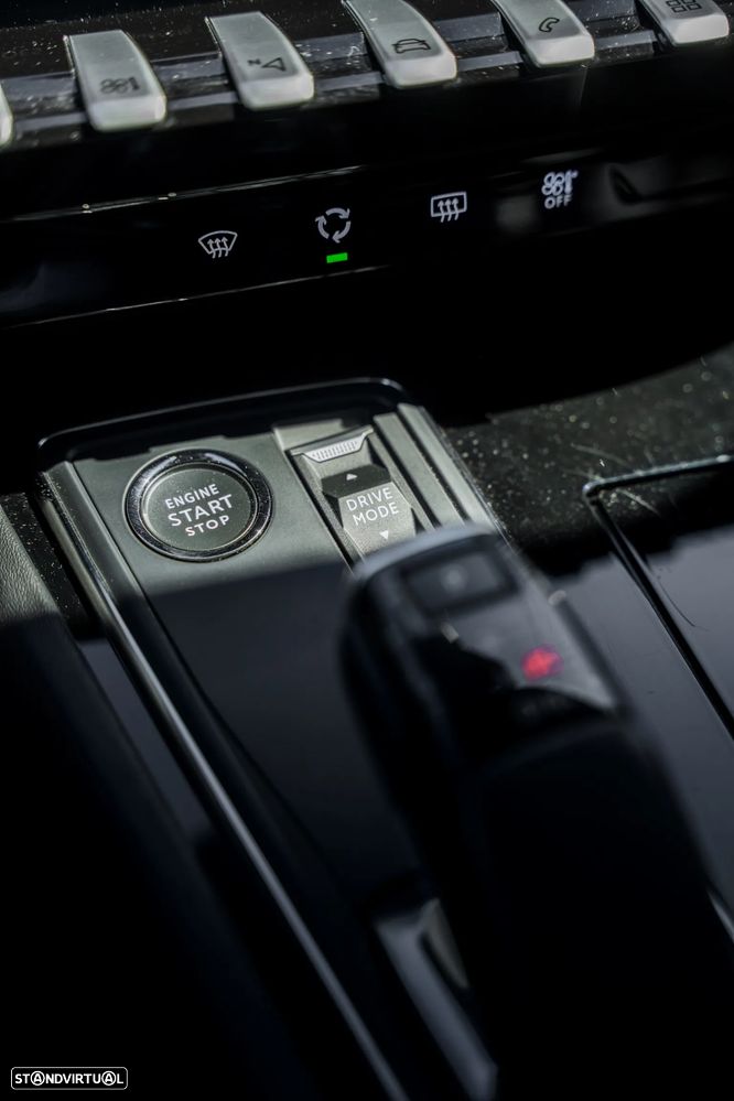 Peugeot 508 SW 1.6 Hybrid Allure Pack e-EAT8 — fotografia 31
