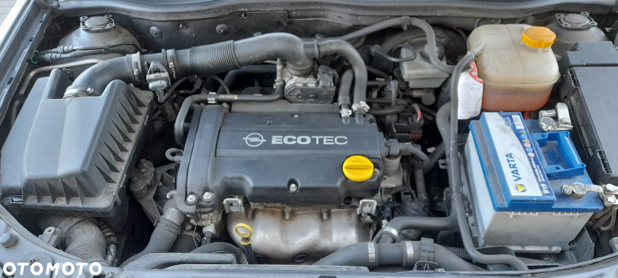Opel Astra GTC 1.4 - 7