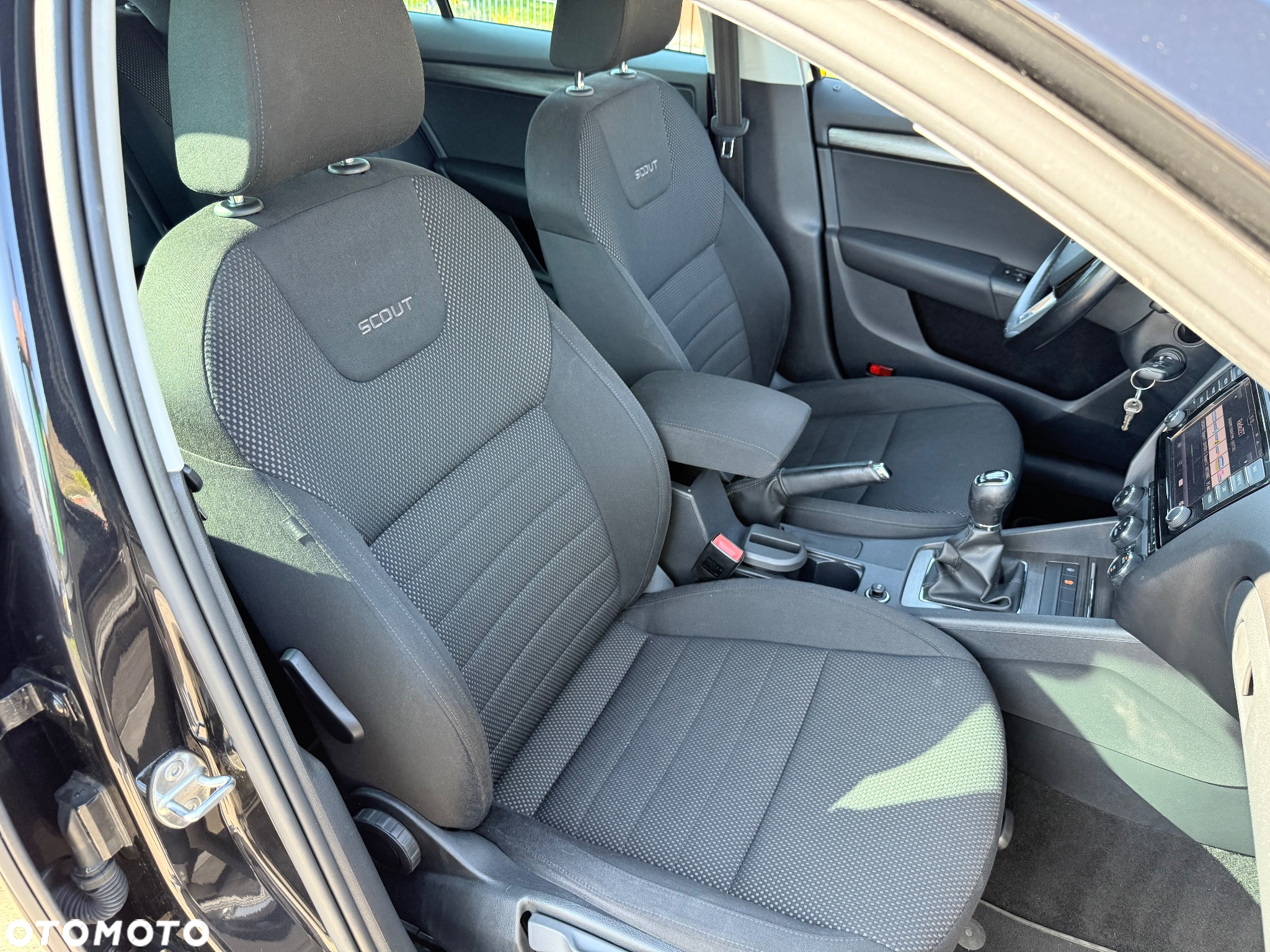 Skoda Octavia Combi 2.0 TDI 4x4 Scout - 27