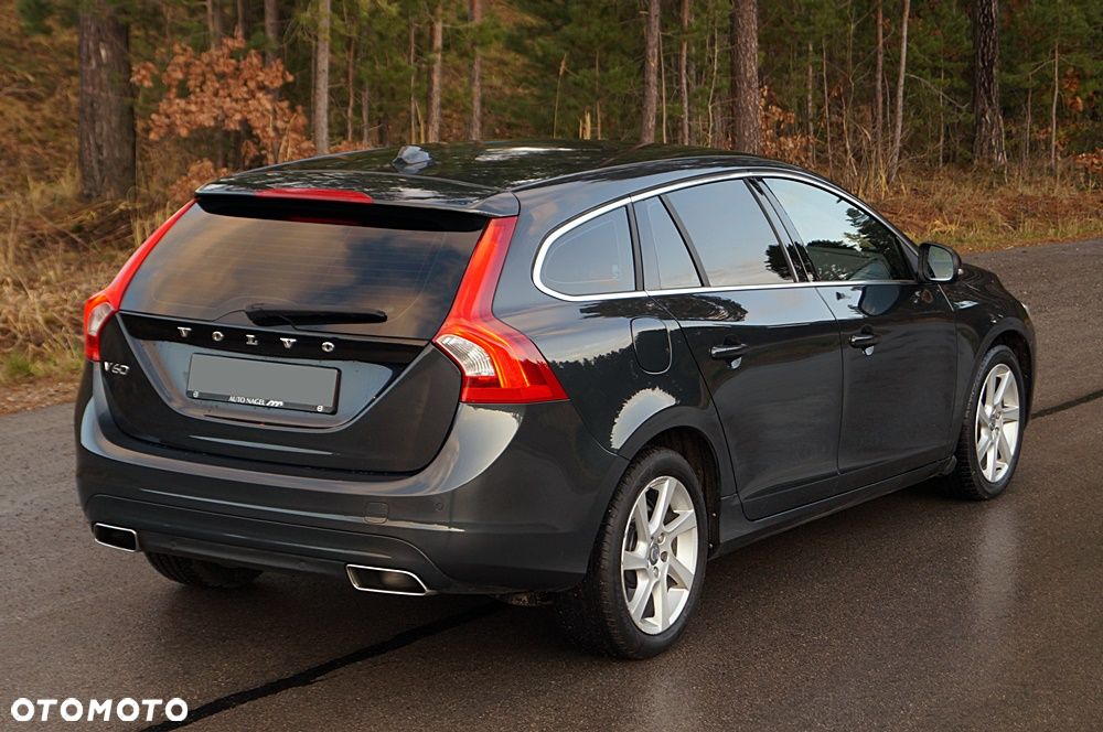 Volvo V60 D4 Geartronic Summum - 14