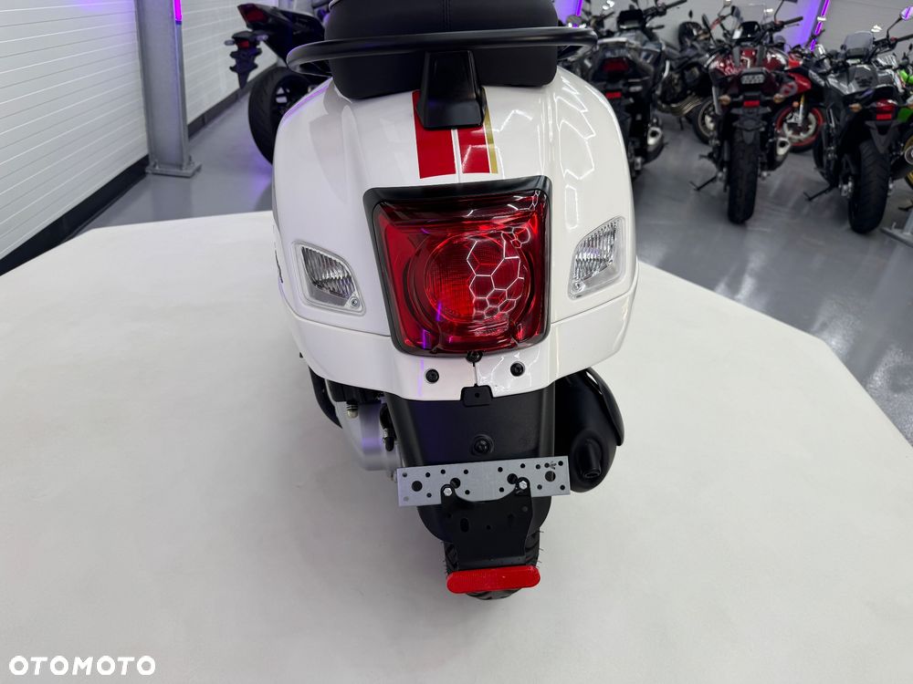 Piaggio Vespa - 11