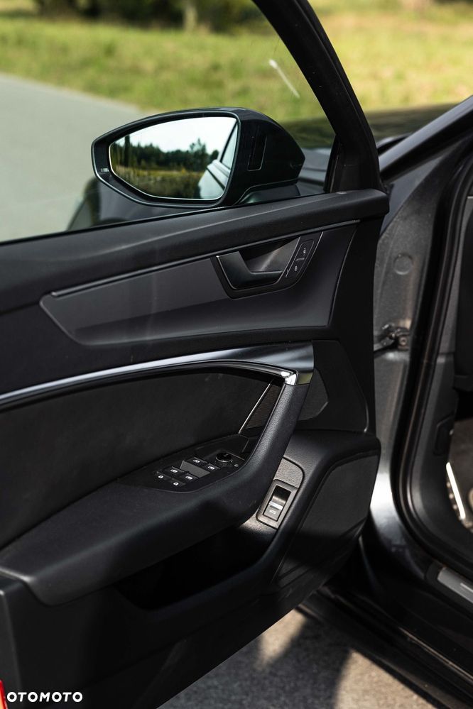 Audi A6 Avant 40 TDI quattro S tronic S line - 26