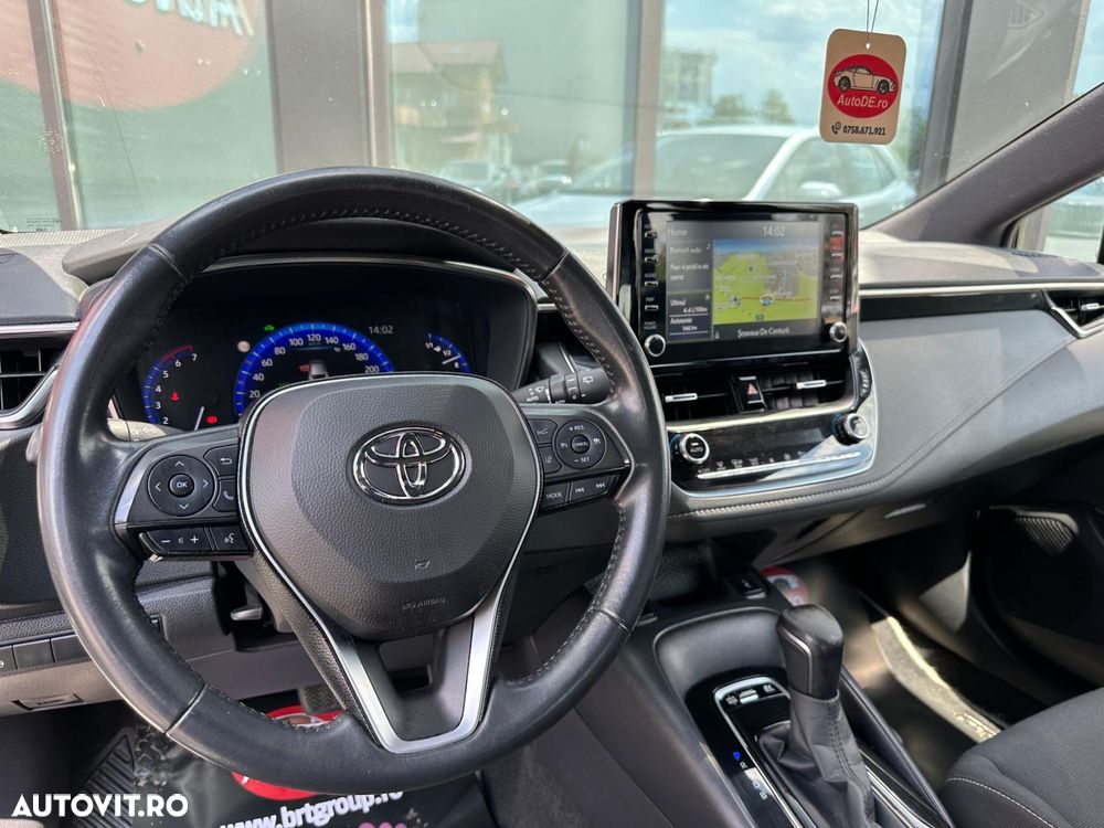 Toyota Corolla - 5