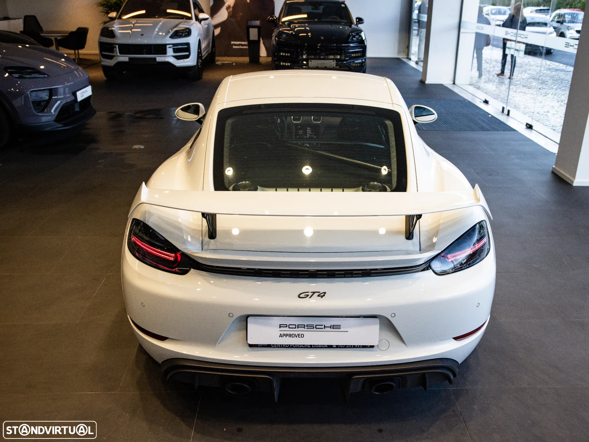 Porsche 718 Cayman GT4 - 5