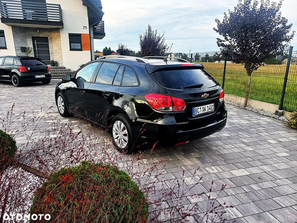 Chevrolet Cruze Station Wagon 1.6 LS - 6
