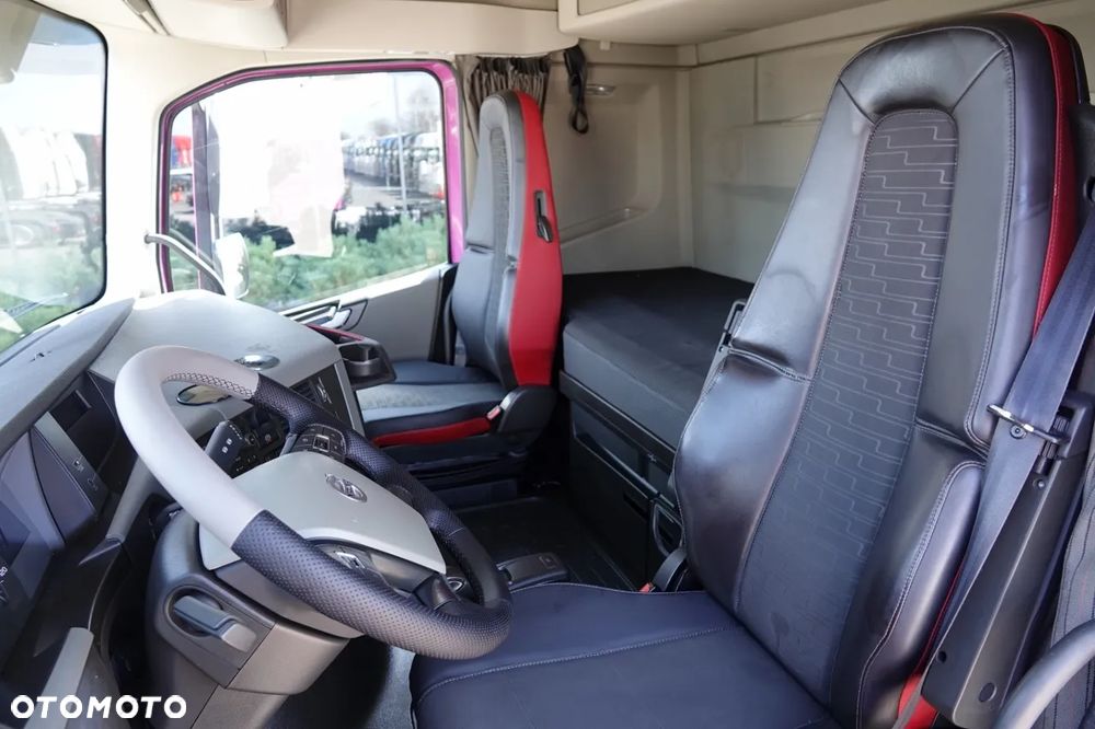 Volvo FH 500 / NISKA KABINA /  I-SHIFT / - 25