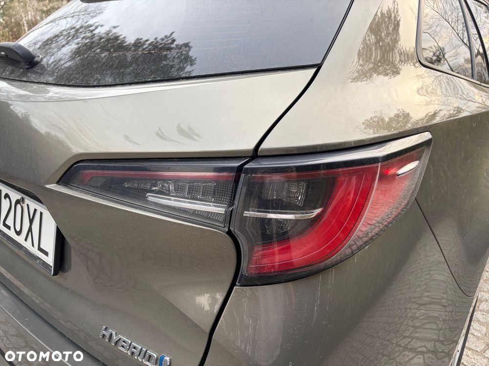 Toyota Corolla 1.8 Hybrid Comfort - 12