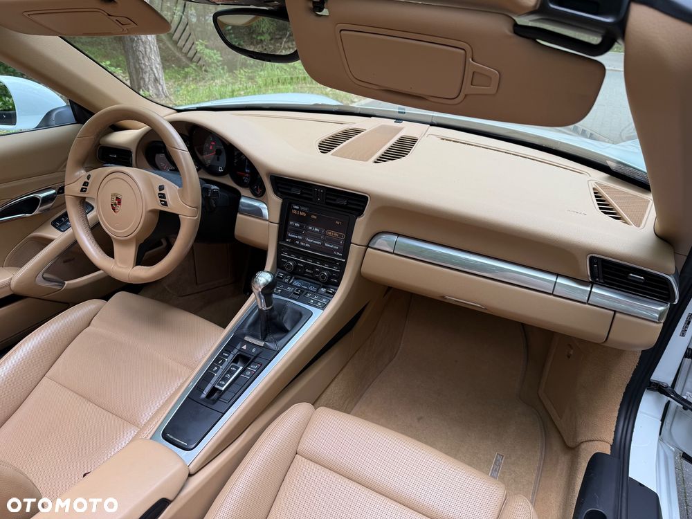 Porsche 911 Carrera S - 15